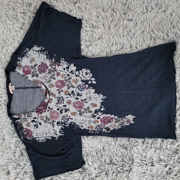 Navy floral blouse by Lux, size S. - Picture 3 of 6